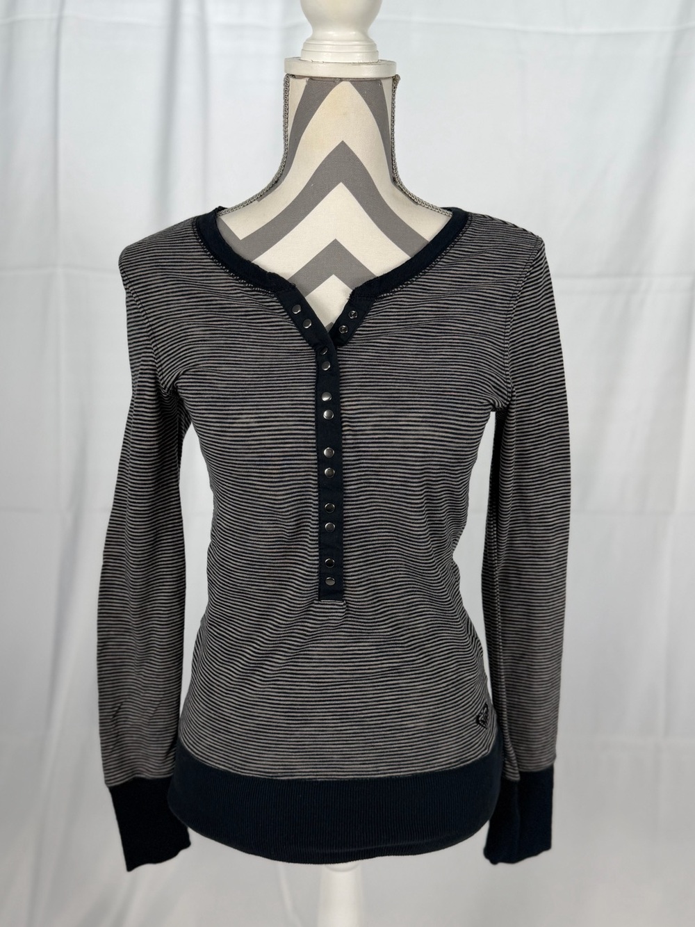 Roxy Y2K Skater Surfer Striped Thermal Henley Top Women’s M Navy